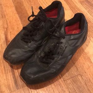 Black Reebok Classic Low-top Sneakers